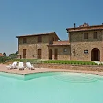 Apartment In Monte Del Lago Near Lake Trasimeno Hébergement de vacances Monte del Lago