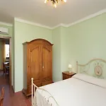 Apartment In Monte Del Lago Near Lake Trasimeno Hébergement de vacances *