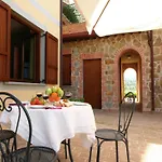 Apartment In Monte Del Lago Near Lake Trasimeno * Monte del Lago