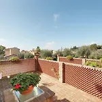 Hébergement de vacances Apartment In Monte Del Lago Near Lake Trasimeno