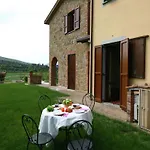 Hébergement de vacances Apartment In Monte Del Lago Near Lake Trasimeno *