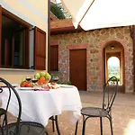 Apartment In Monte Del Lago Near Lake Trasimeno *