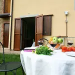 Apartment In Monte Del Lago Near Lake Trasimeno Prázdninový dům *