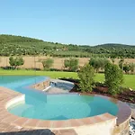 Prázdninový dům Apartment In Monte Del Lago Near Lake Trasimeno