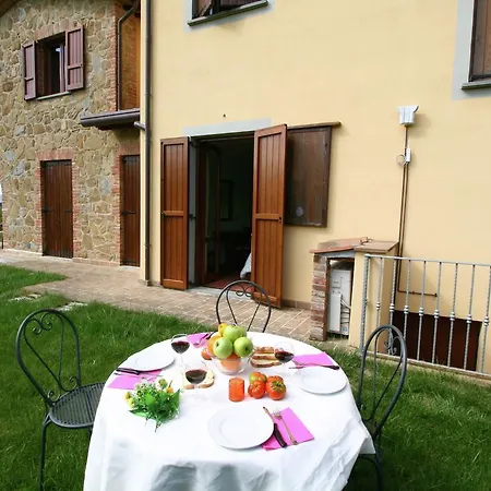 Prázdninový dům Apartment In Monte Del Lago Near Lake Trasimeno